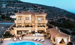 Oligarhul și paradisul pierdut: Cum trăia Plahotniuc în lux total, în timp ce era urmărit internațional