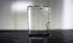 De la grajd în pahar! Rusia inventează mașina care face apă potabilă din bălegar