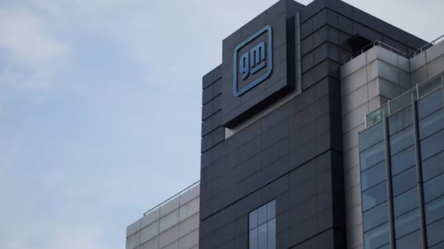 Șoc financiar pentru General Motors: Tarifele impuse de Trump au „mușcat” 1 miliard de dolari din profitul companiei