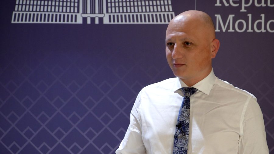 Crypto-boy în Parlament! A câștigat din monedele virtuale, dar a interzis platformele