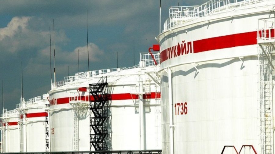 Sofia îngheață exporturile de carburanți după sancțiunile SUA. Primele efecte în lanț ale loviturii contra Lukoil