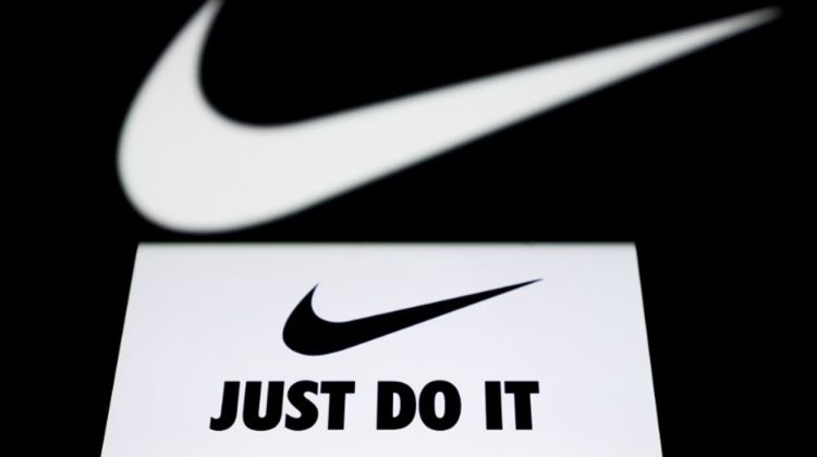Un logo de 35 de dolari care a făcut istorie: povestea din spatele simbolului Nike