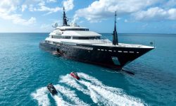 Iahtul monstru care înghițea motorină de 2.000 de dolari pe zi, acum scoate profit uriaș