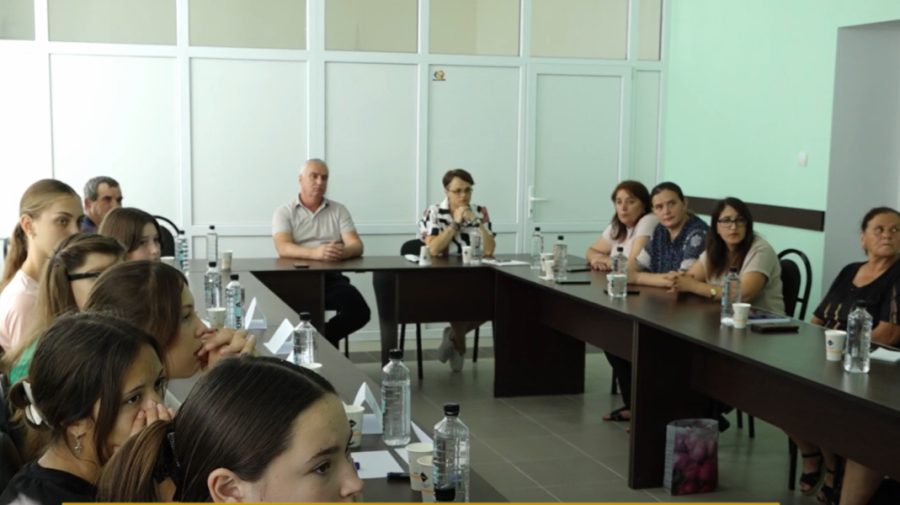 VIDEO Locuitorii din trei comune din Edineț devin mai responsabili față de apă și deșeuri