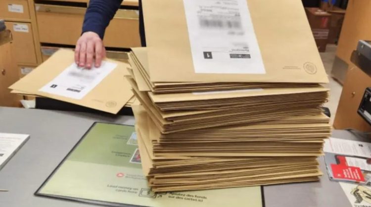 Peste 2500 de cetățeni s-au înregistrat pentru a vota prin corespondență. CEC urmează să verifice toate cererile depuse