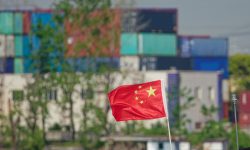 Răgaz de Crăciun: SUA și China își amână războiul tarifar cu 90 de zile