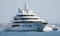 SUA au scos la vânzare iahtul de aur al oligarhului lui Putin, cu 325 milioane e dolari