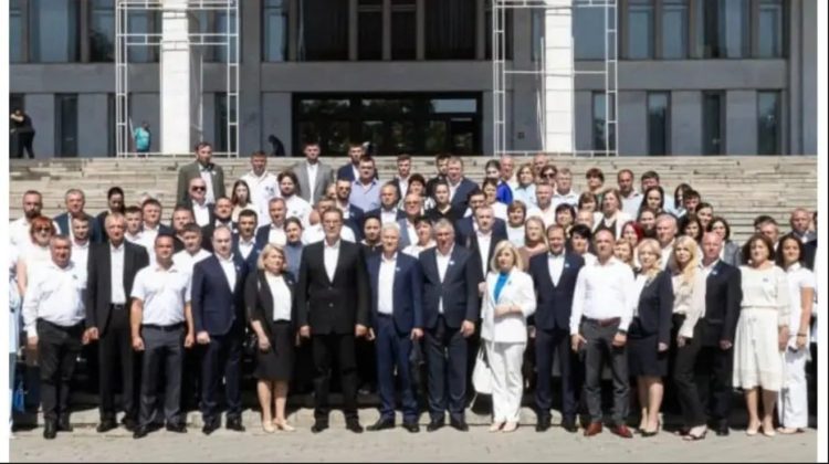 Respect Moldova a depus la CEC documentele pentru înregistrarea în cursa electorală. Lista primilor 25 de candidați