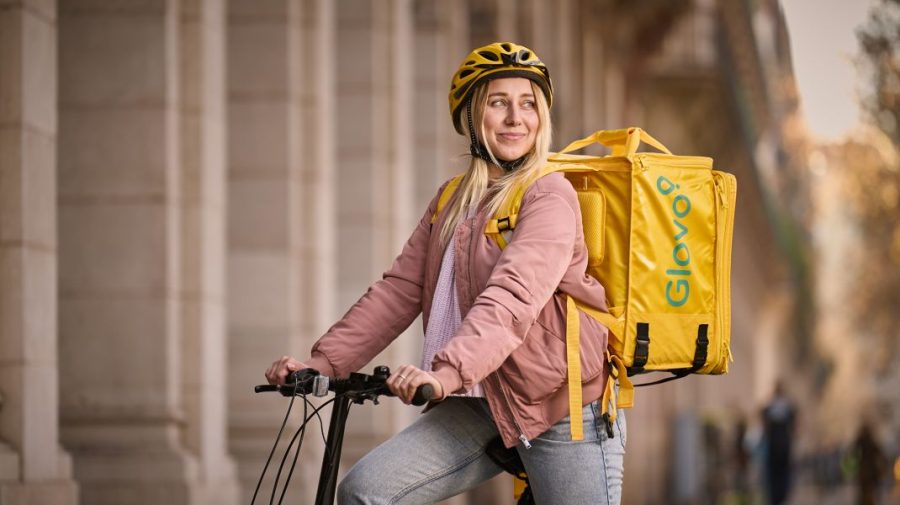 Glovo sărbătorește 5 ani de activitate în Republica Moldova: investiții, digitalizare pentru afacerile locale și impact economic semnificativ