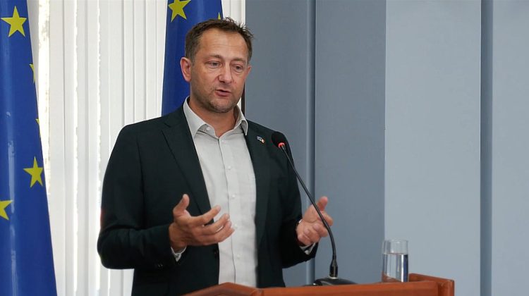 „Nu există bani care cresc în copaci” – mesaj tranșant al Comisarului UE pentru fermierii moldoveni