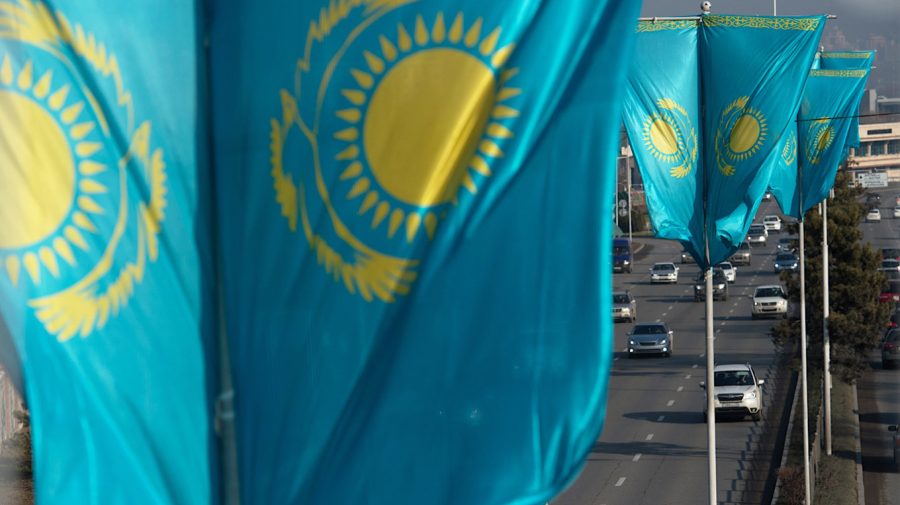 Bruxelles-ul vrea să pedepsească Kazahstanul pentru sprijinul indirect oferit Rusiei