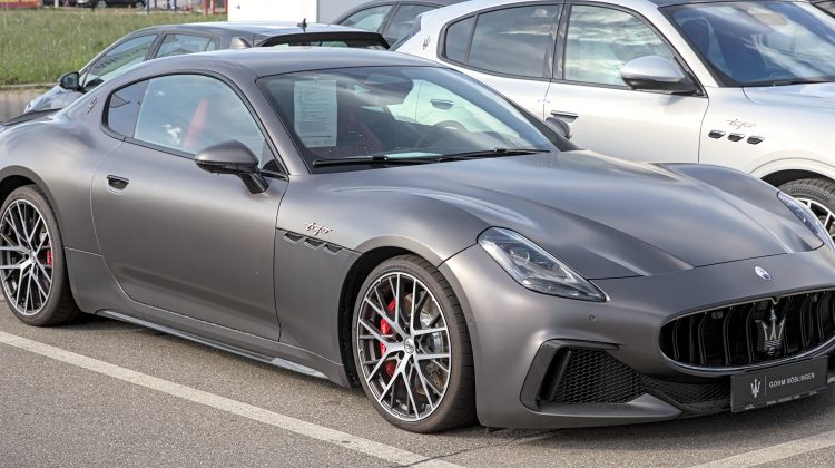 Lux pe roți! Bentley, Porsche și Lamborghini domină importurile în Moldova