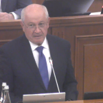 Băncile înoată în bani, dar nu dau nimănui! Munteanu le acuză că sufocă economia